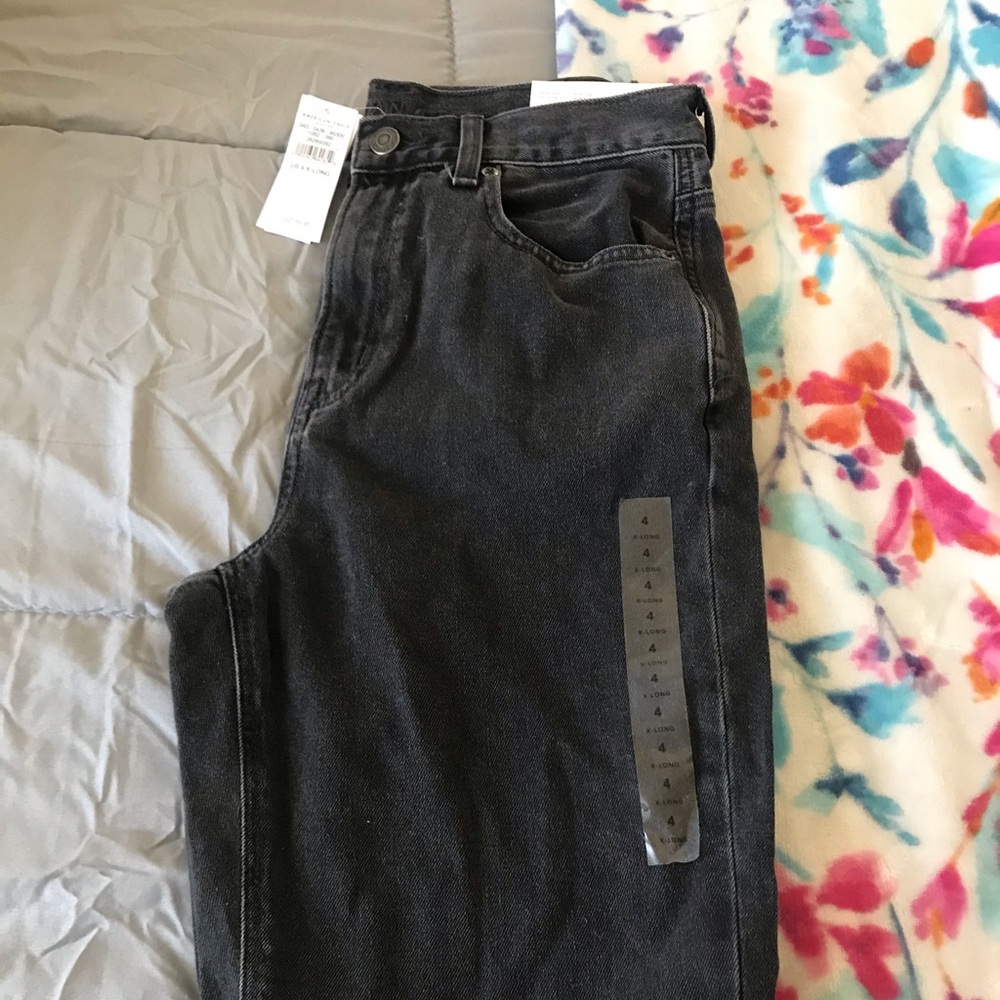 Black American Eagle mom jeans
